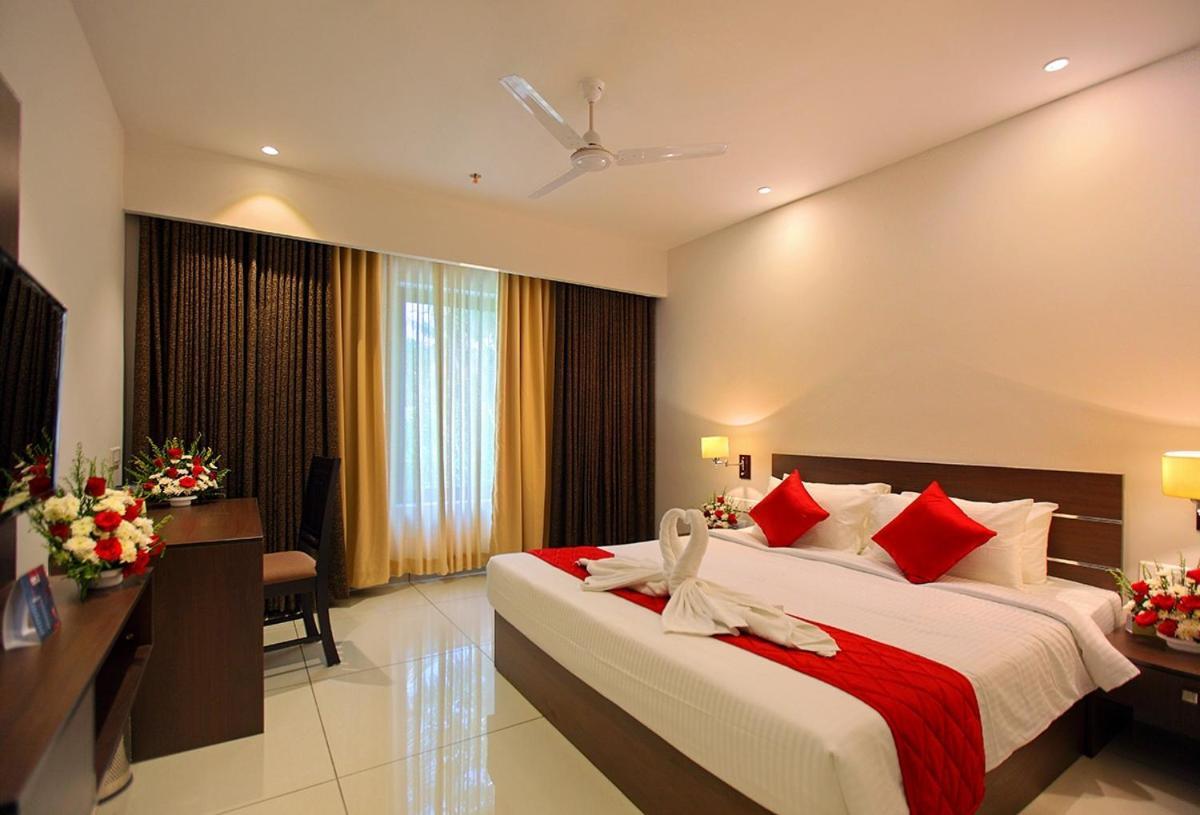 Hotel San Kollam Kültér fotó
