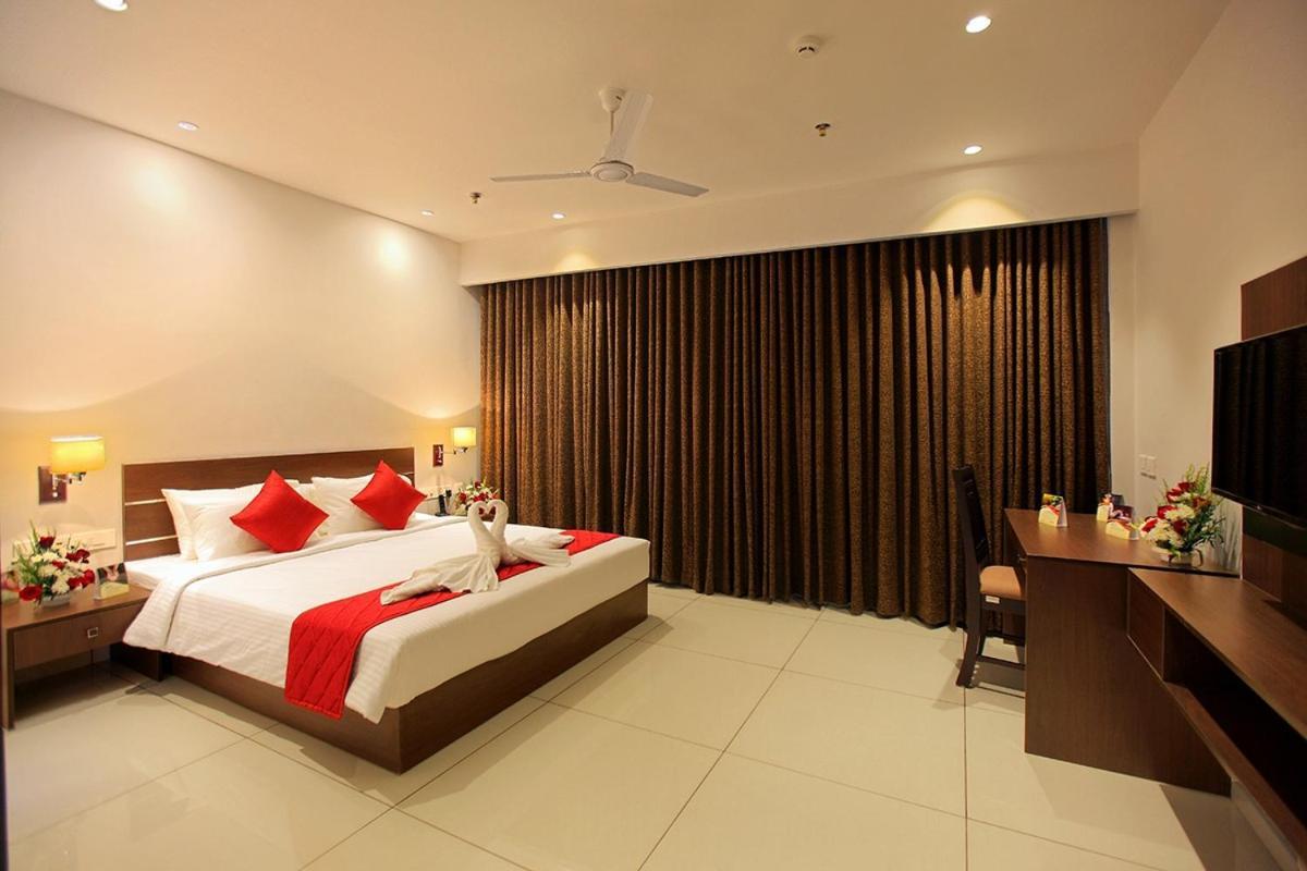 Hotel San Kollam Kültér fotó