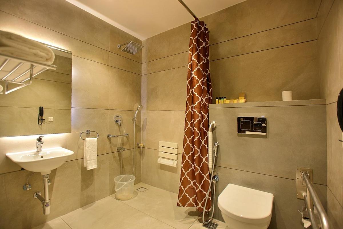 Hotel San Kollam Kültér fotó