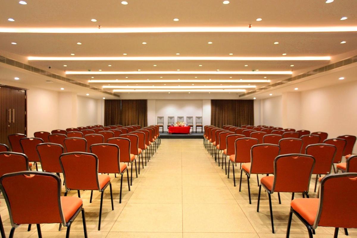 Hotel San Kollam Kültér fotó